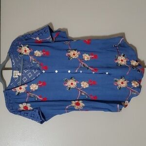 Fig and Flower Embroidered Floral Blouse Size Medium